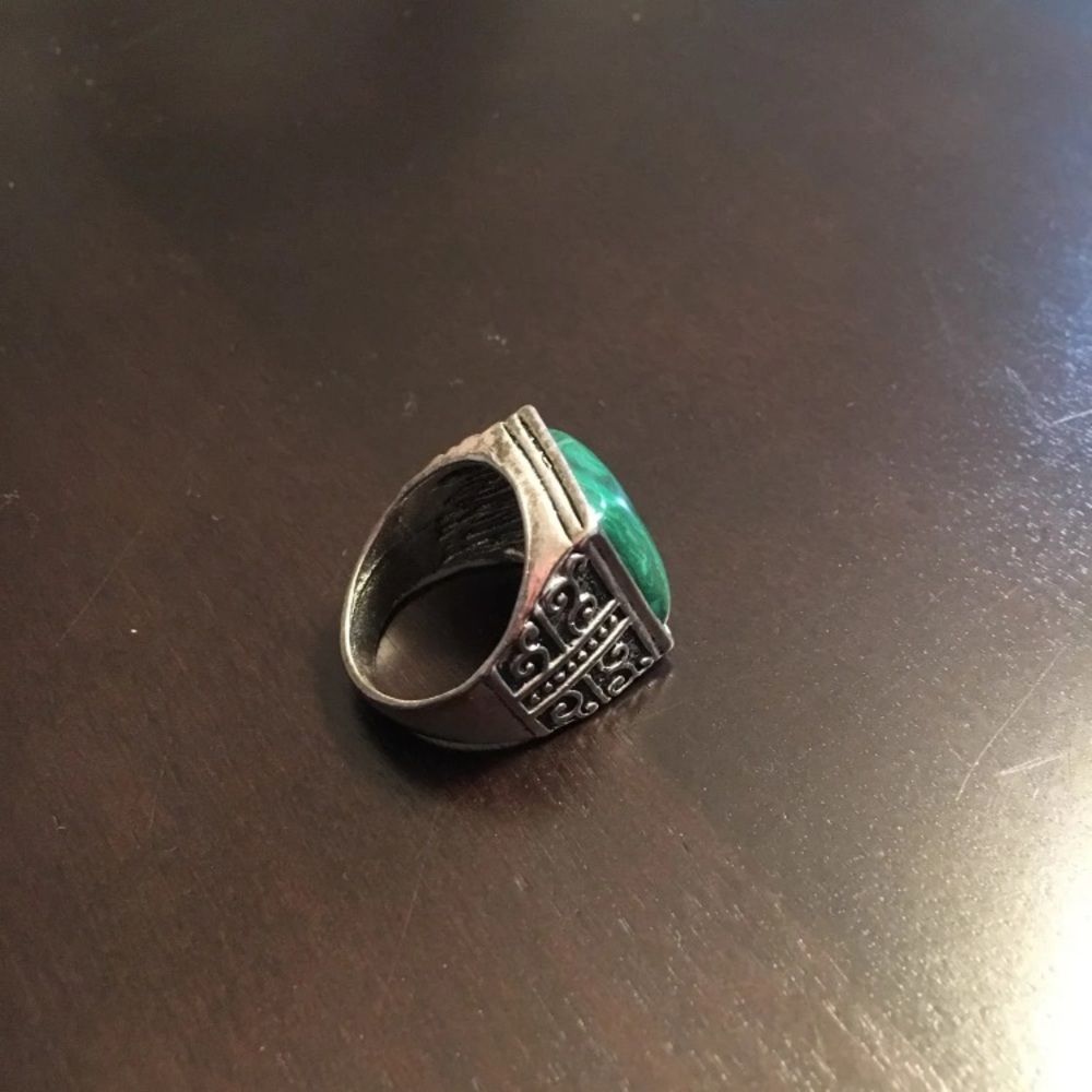 Ring - Picture 3 of 3